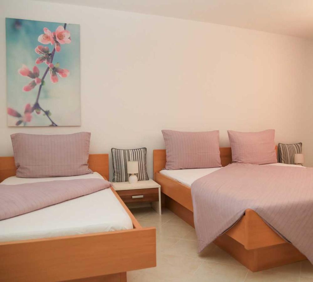 Adrian-Apartments-51511-Malinska-Otok-Krk Primorska 21 外观 照片