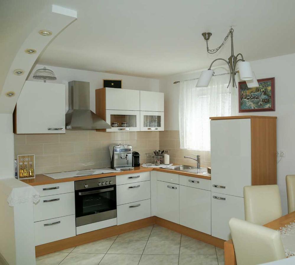 Adrian-Apartments-51511-Malinska-Otok-Krk Primorska 21 外观 照片