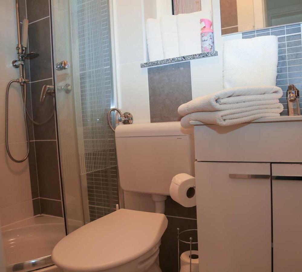 Adrian-Apartments-51511-Malinska-Otok-Krk Primorska 21 外观 照片